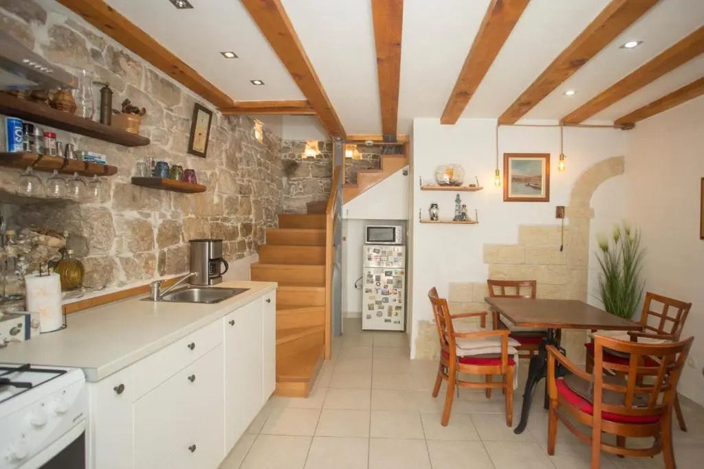Old Town Petrova Accommodation