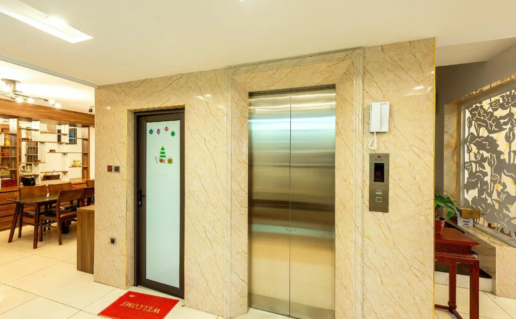 Westlake Tay Ho Hotel 696 Lạc Long Quân