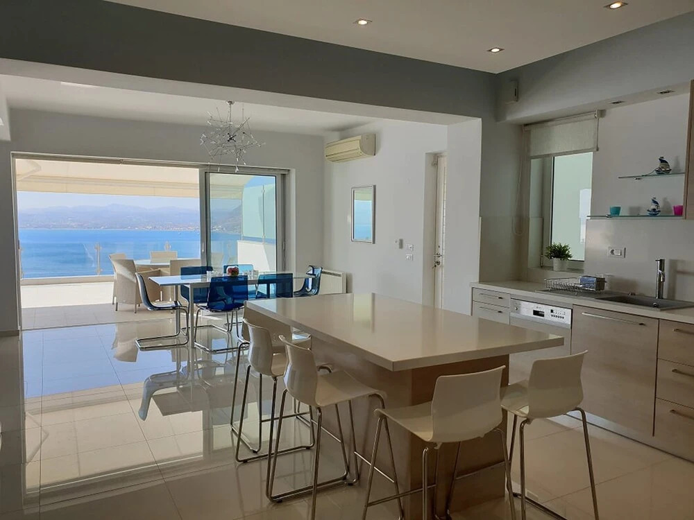 Luxurious Suite Athena Near To Beach