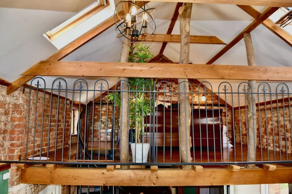 2-bed 18th Century Barn - Sleeps 6 - Pet Friendly