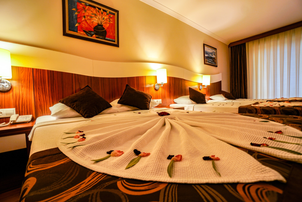 Throne Beach Resort & Spa - Ultra All Inclusive