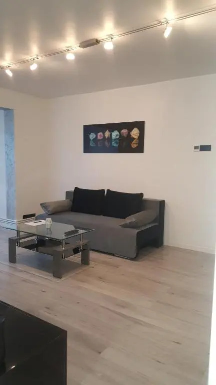 White & Silver Luxury Suite Craiova