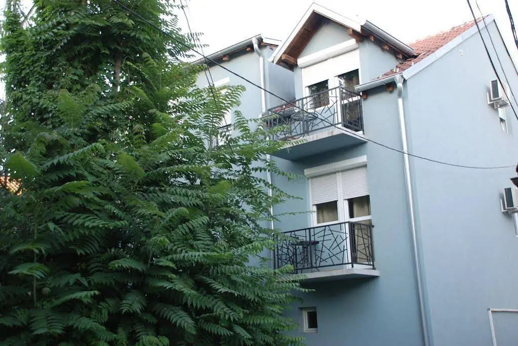 Franstal Apartments