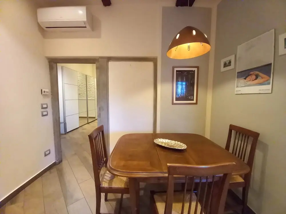 Leone in Firenze With 1 Bedrooms and 1 Bathrooms