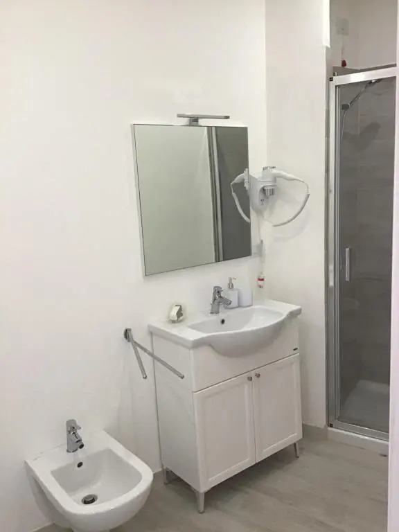 APPARTAMENTO RUBINO - Lovely Little Flat 3 Minutes From Golf Club 5 Minutes From Lake