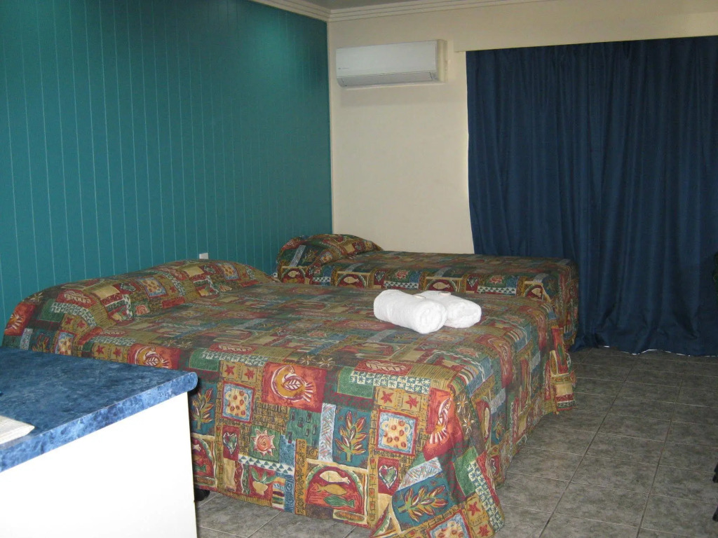 Emu Park Motel