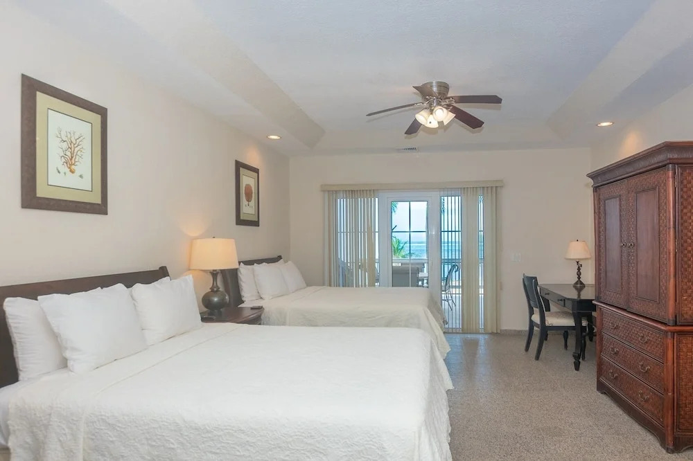 Lawson Rock - Angelfish 201 2 Bedroom Condo by RedAwning