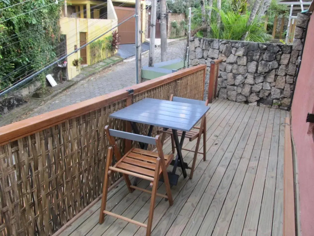 Charmoso Chalé na Vila com vista para o Mar