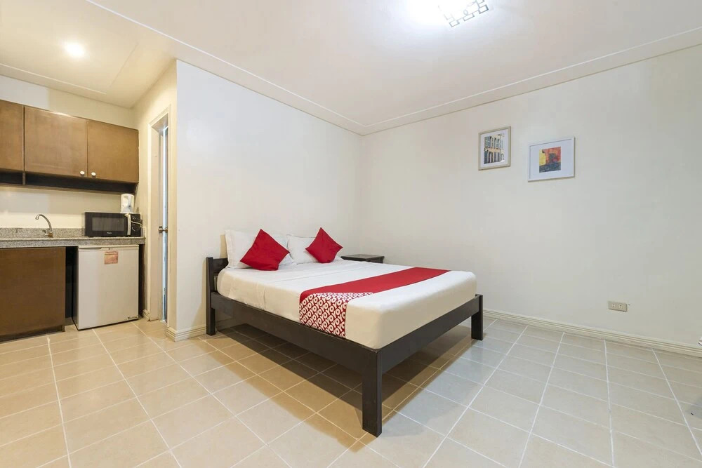 Paradise Hotel by OYO Rooms