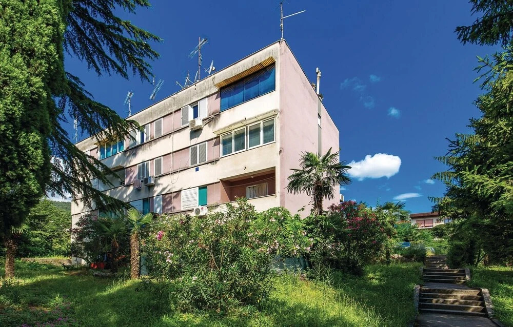 Awesome Apartment in Lovran With Wifi and 2 Bedrooms