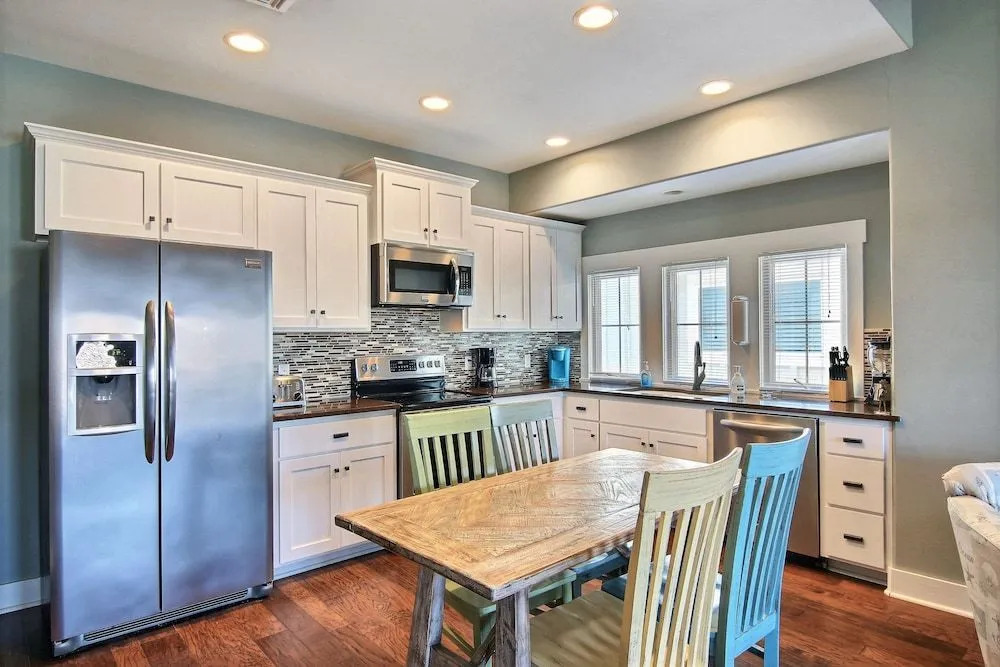 The Black Pearl 2 Bedrooms 2 Bathrooms Condo