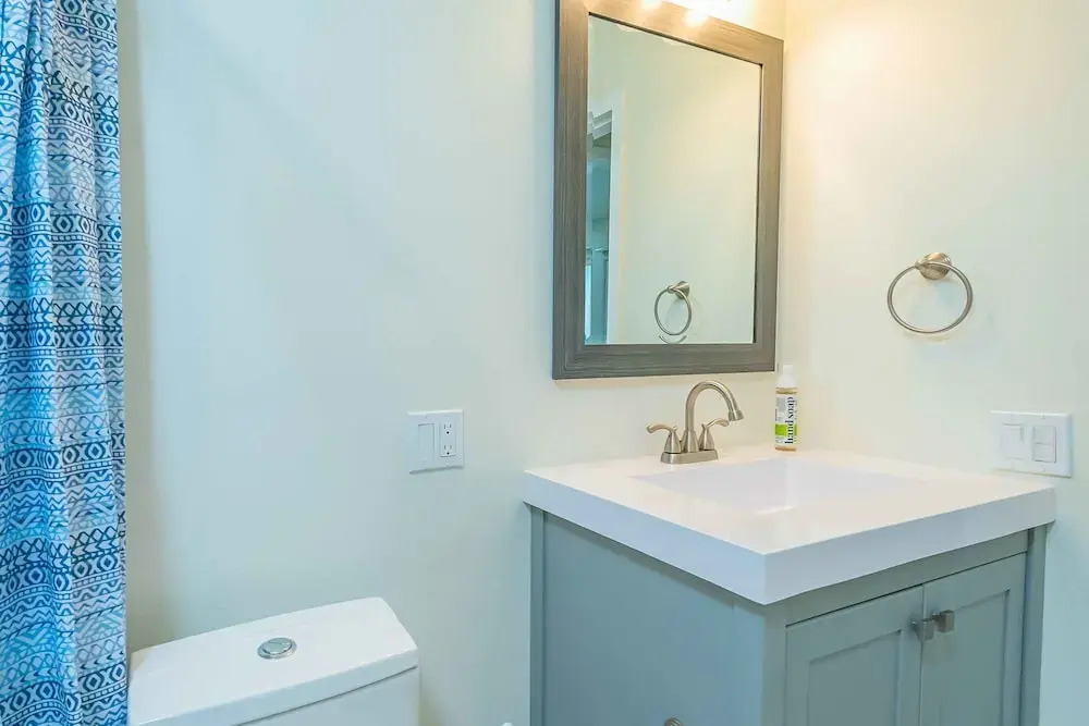 Newly Remodeled 2b2b APT Near Pasadena Old Town
