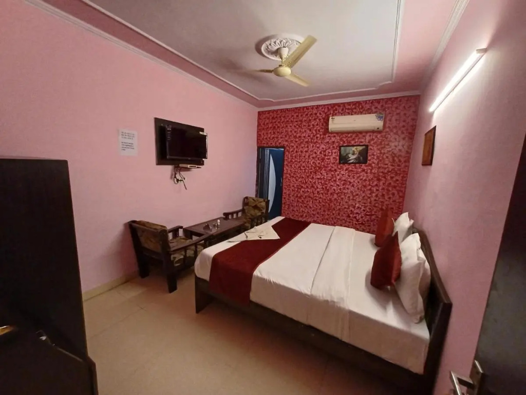 Hotel Chhavi Holidays a unit of bhanwar group