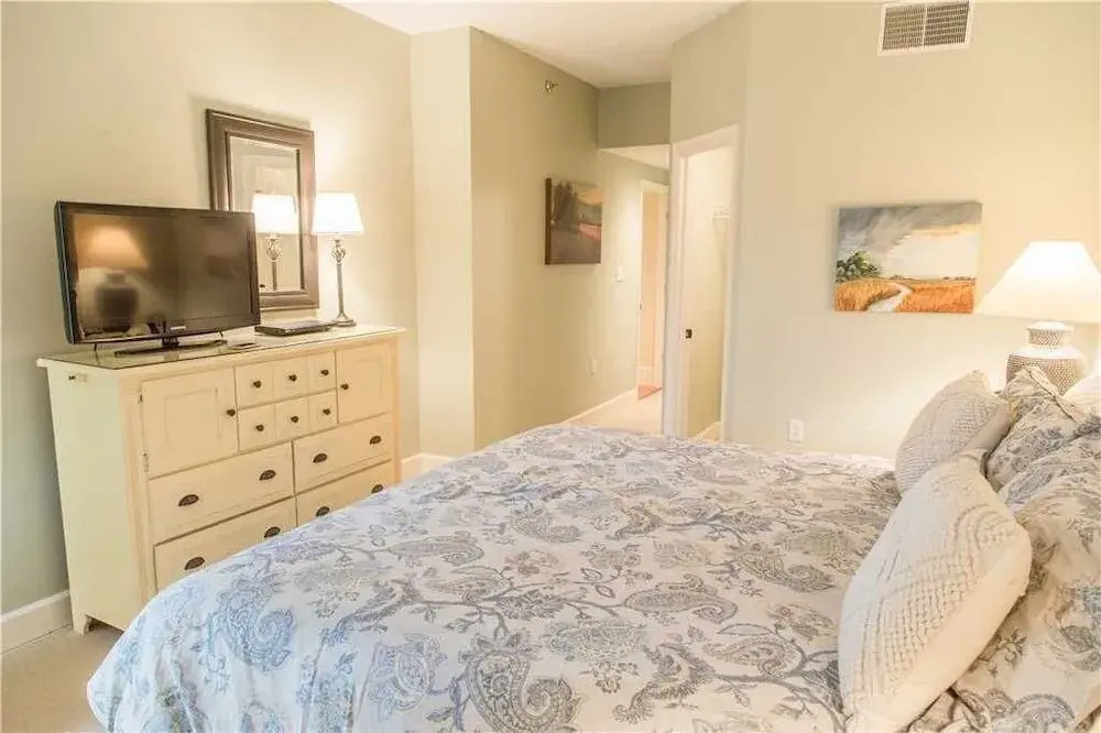 Windsor Place 303 by RedAwning