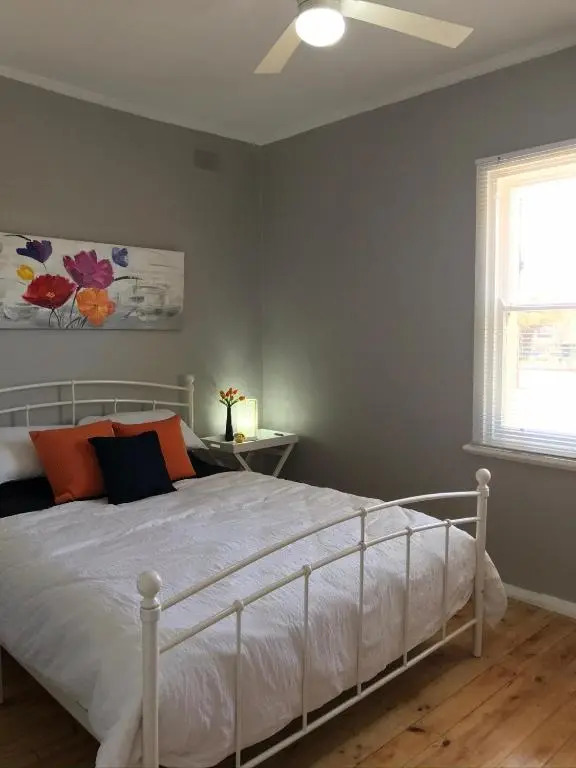 Cute and Cosy II - Events, Workers, Getaways