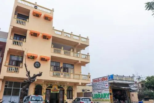 OYO 28165 Mishra Heritage