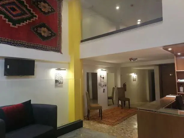 Churchill Residence Suites