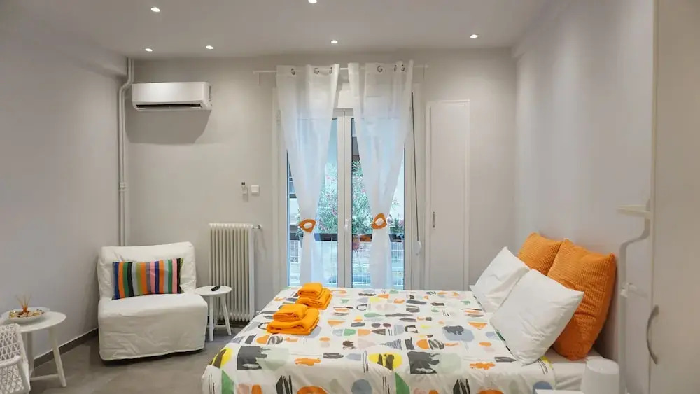 Cozy Newly-renovated Studio