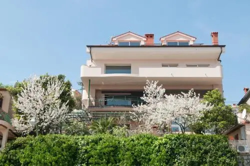 Apartments Komel