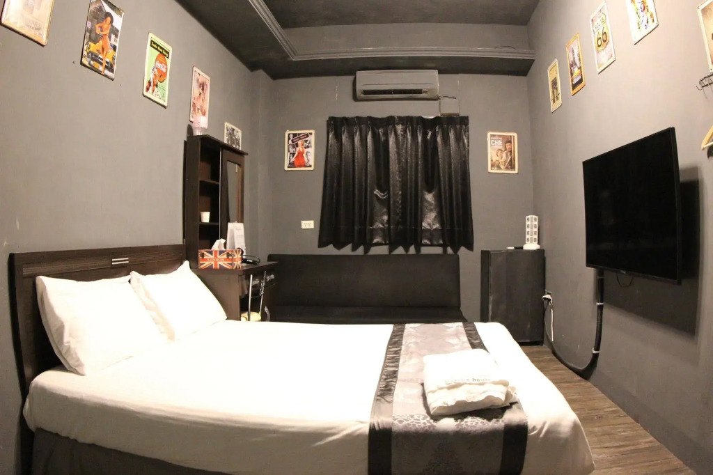 Time House Chain Hualien Train Station Hostel