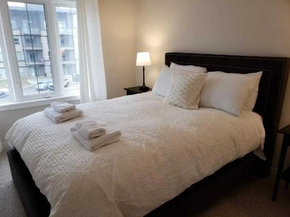 Quiet Town Home at Lake Ontario