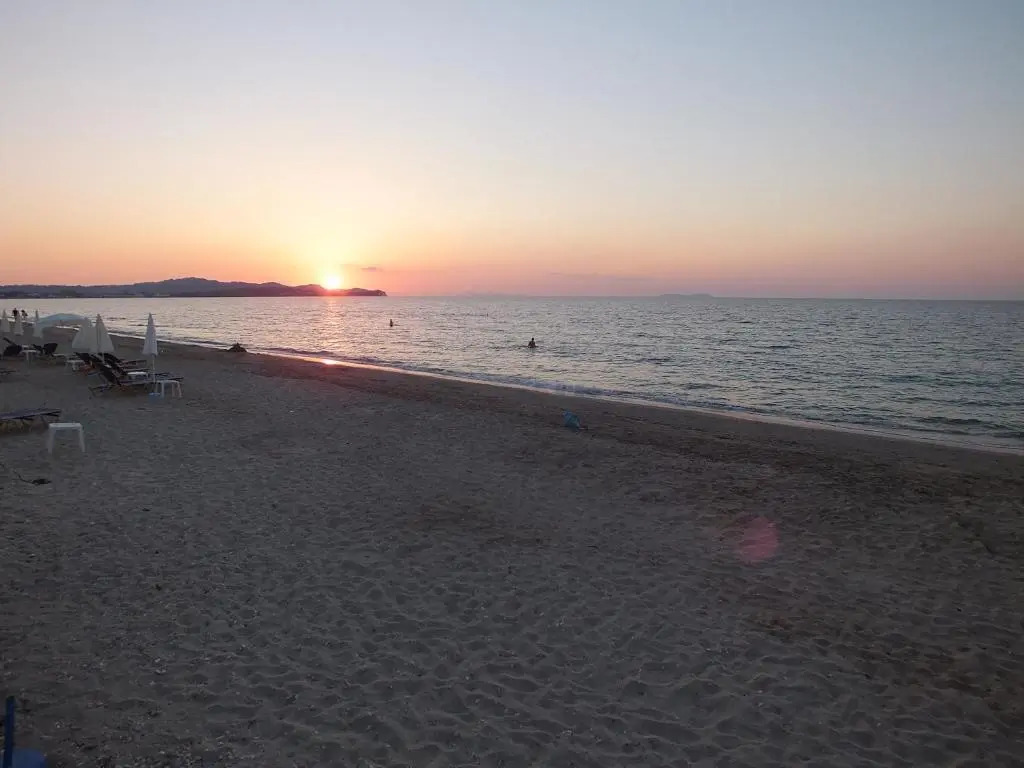 Frosos Beachfront Maisonette Acharavi
