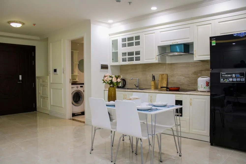 DLeroi Soleil - Modern Apartment by West Lake
