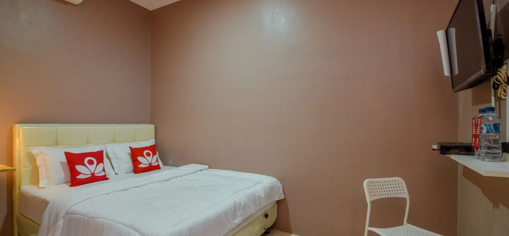 ZEN Rooms Basic Meruya Selatan