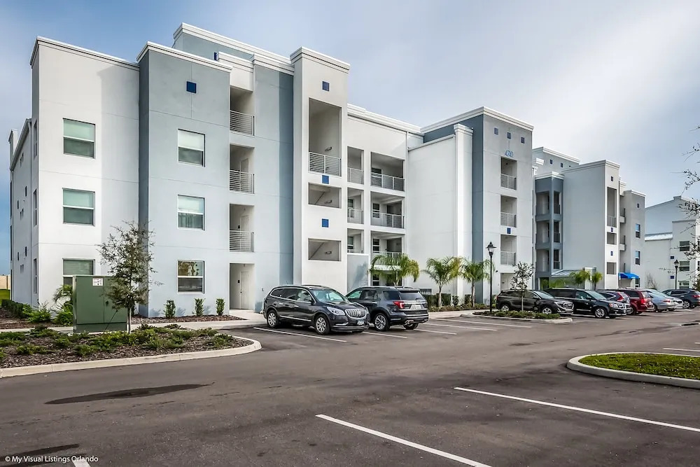 Beautiful 3 Bdrm 2 Bath Condo