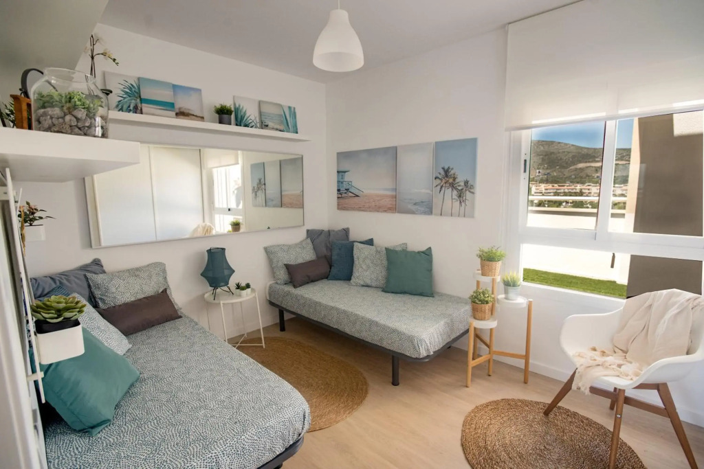Beautiful apartment with 2 terraces, Pool & Beach