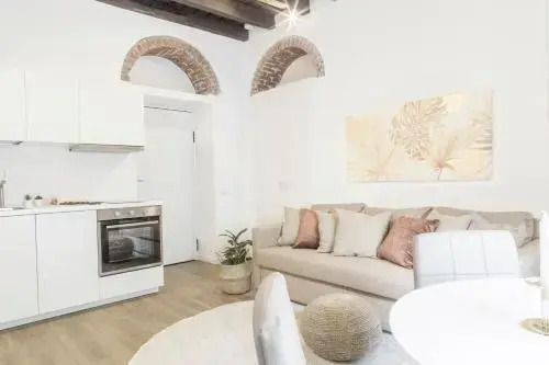 The Magnificent Apartment (Bocconi)