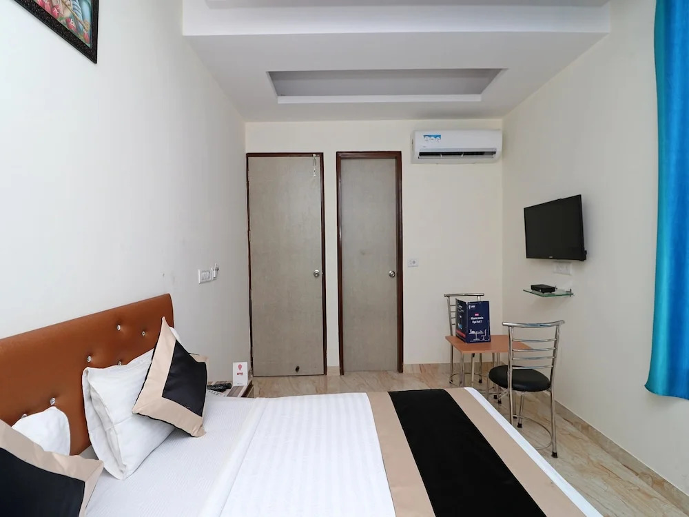 OYO 12754 Hotel The Best