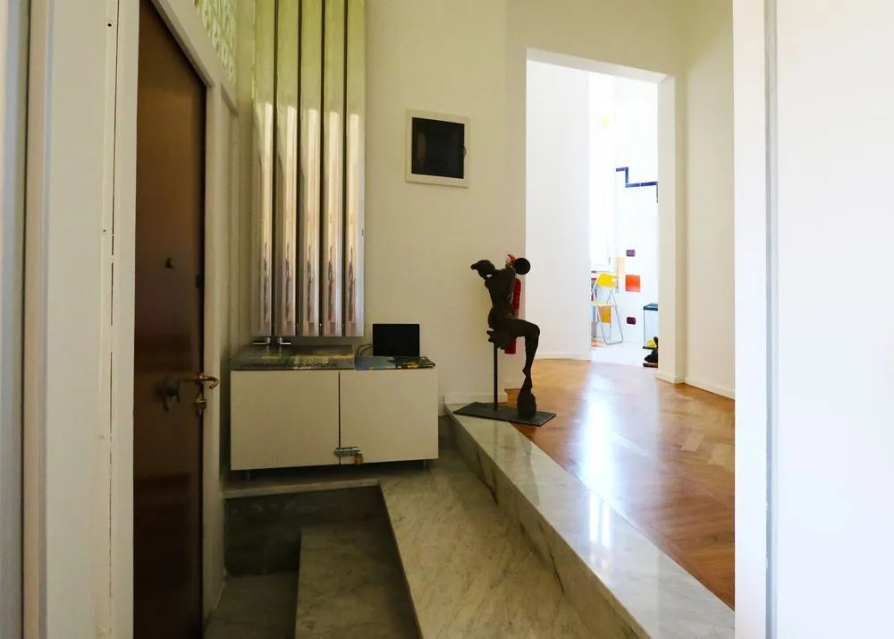 Room In Roma Isole