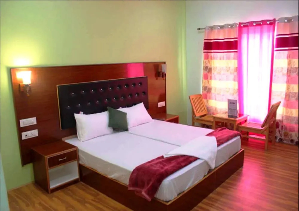 Hotel Jeevanam Villa