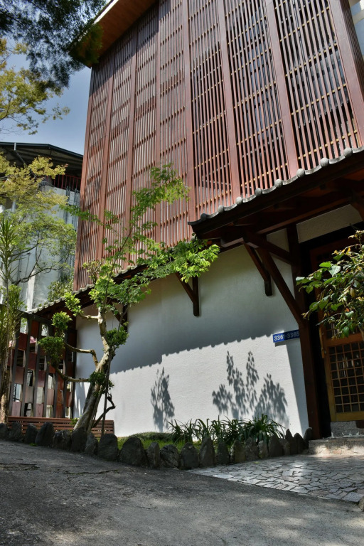 Honeymoon Hotel