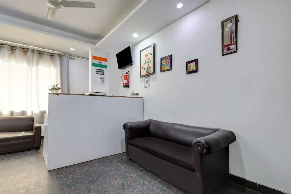 Mauryan Elite Hotel Qutab Minar Metro Station