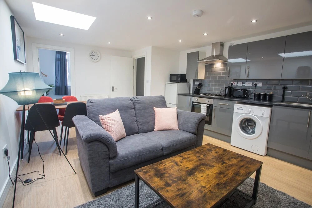 Short Stay Bristol - Two Mile Hill Apartment