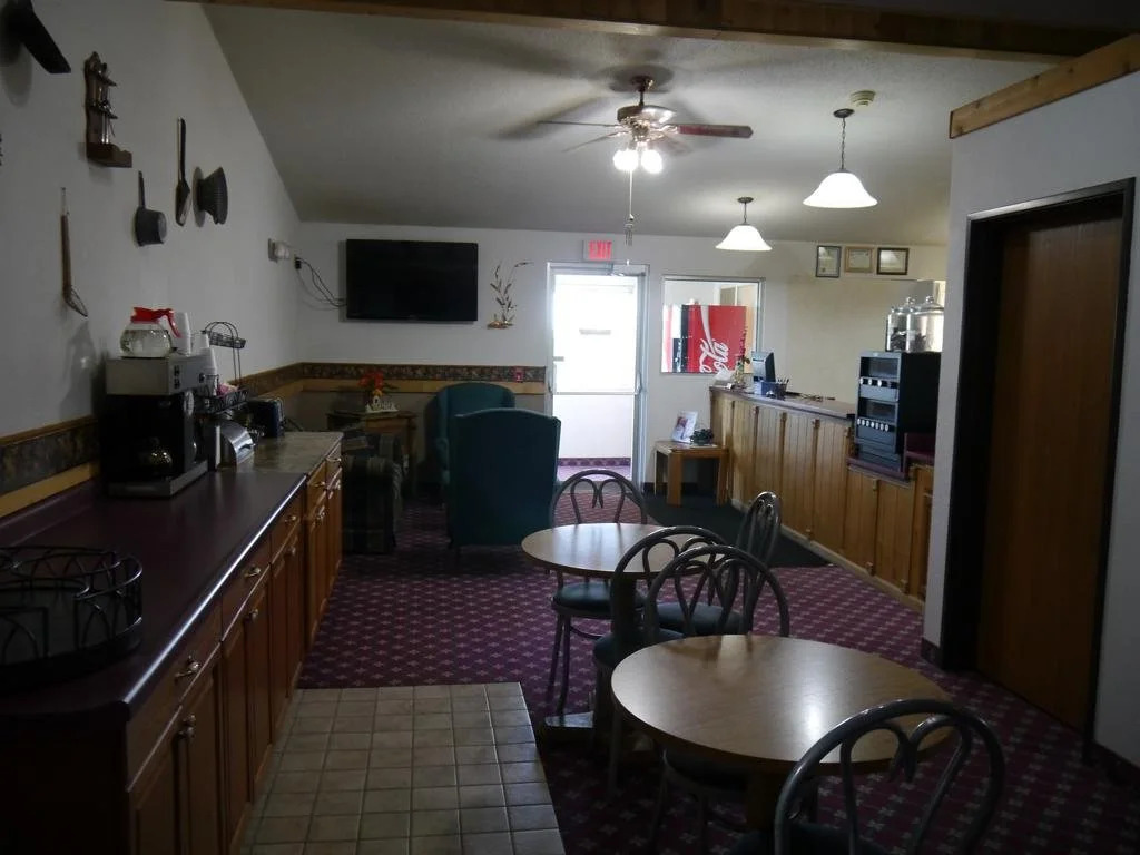 Westwood Inn & Suites Kimball I 90