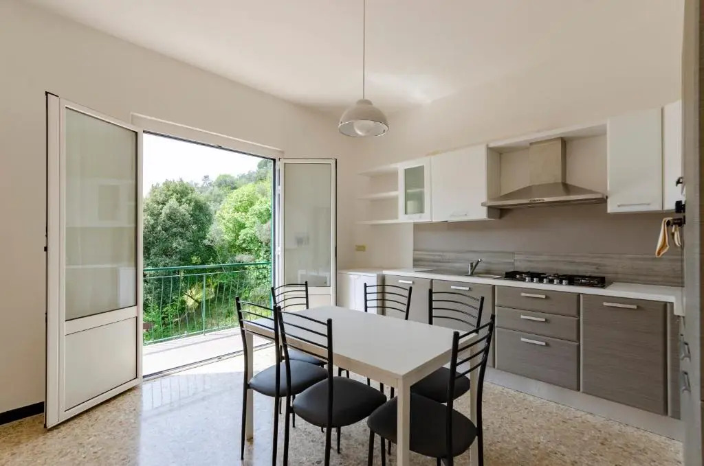 ALTIDO Family Flat with 3 Balconies, 10 Min to Beach