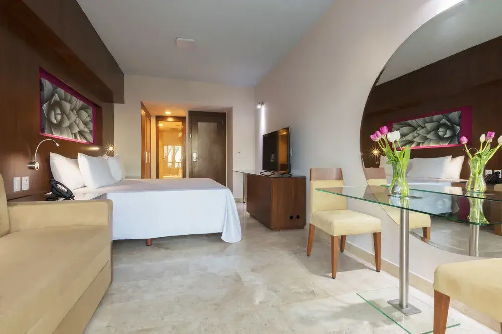 Altitude by Krystal Grand Los Cabos - All Inclusive
