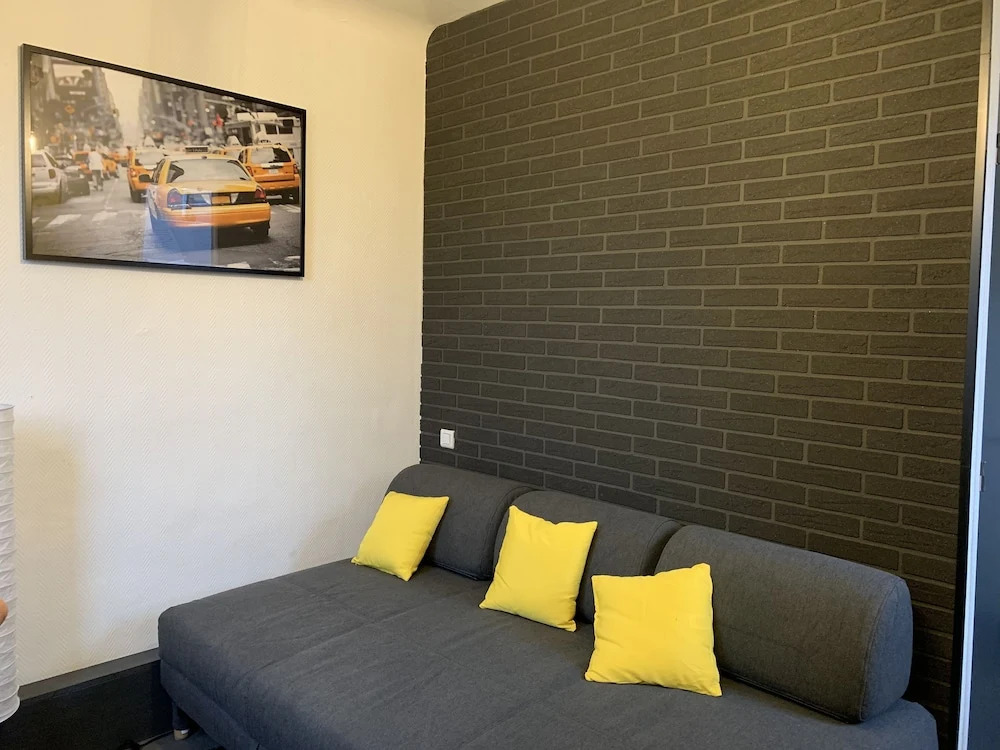 Amiens Room