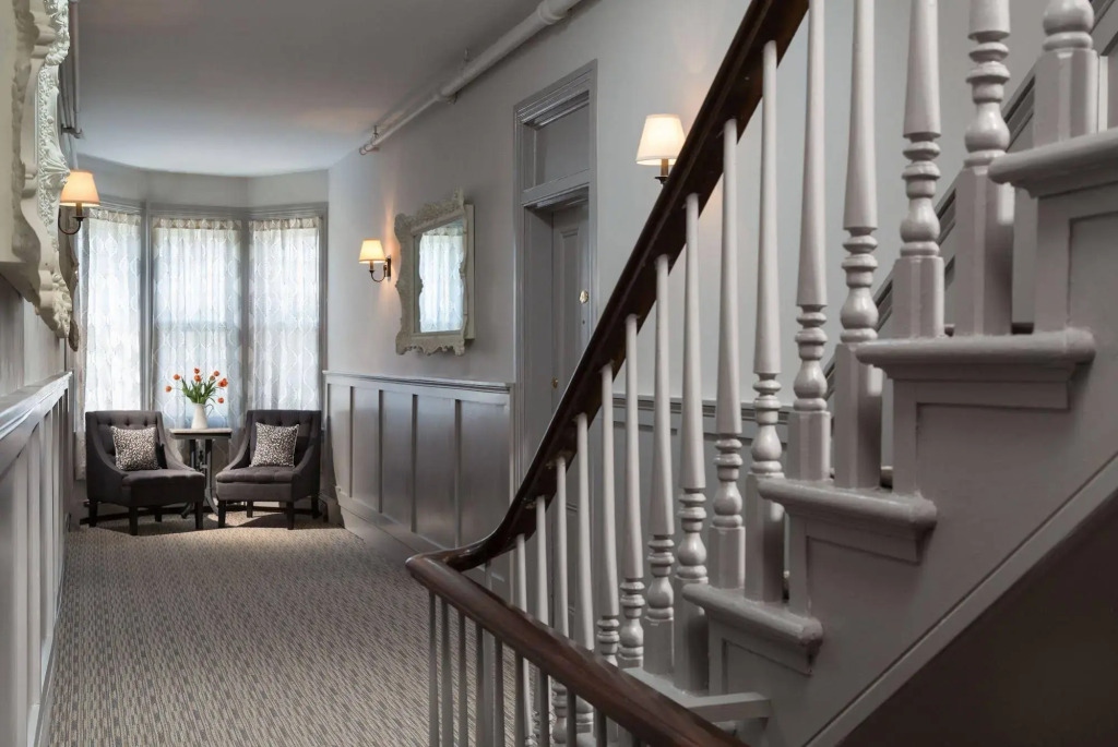 The Carroll Villa Hotel