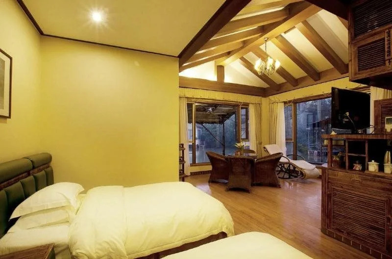 Chuanlord Holiday Hotel