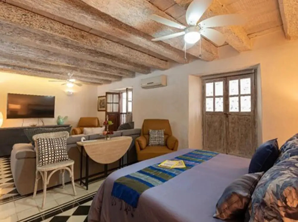 Elegant 1 Bedroom Near San Pedro Church