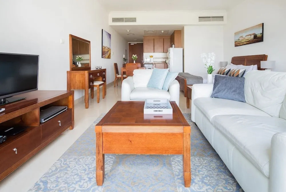 Spacious and Comfy Studio in Heart of Jlt!