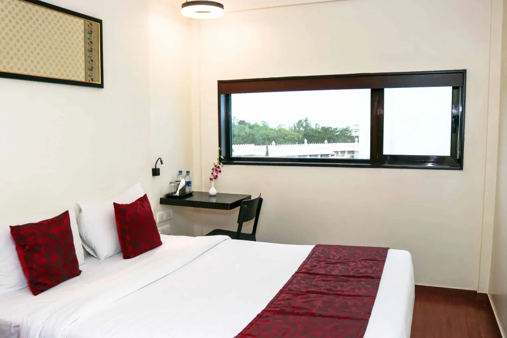 7 Apple Hotel Aurangabad