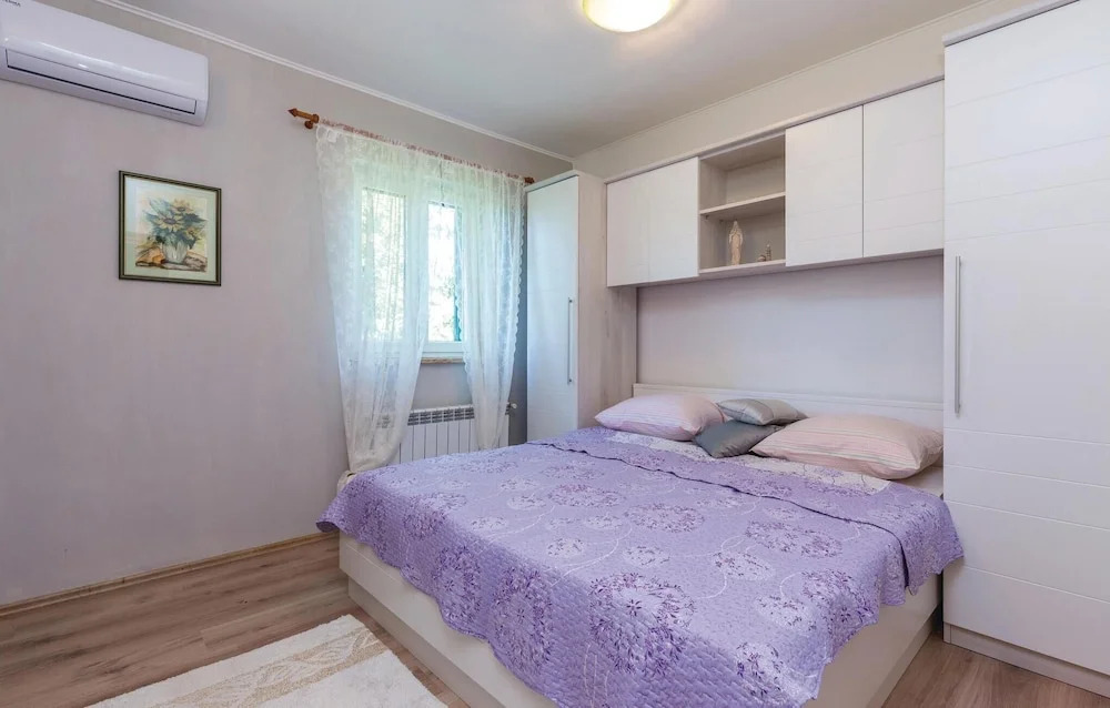 Beautiful Home in Jadranovo With Wifi and 3 Bedrooms