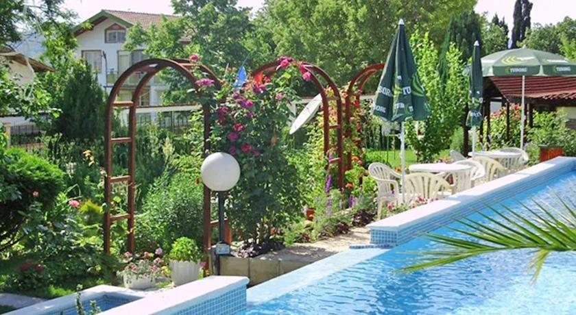 Hotel Rai