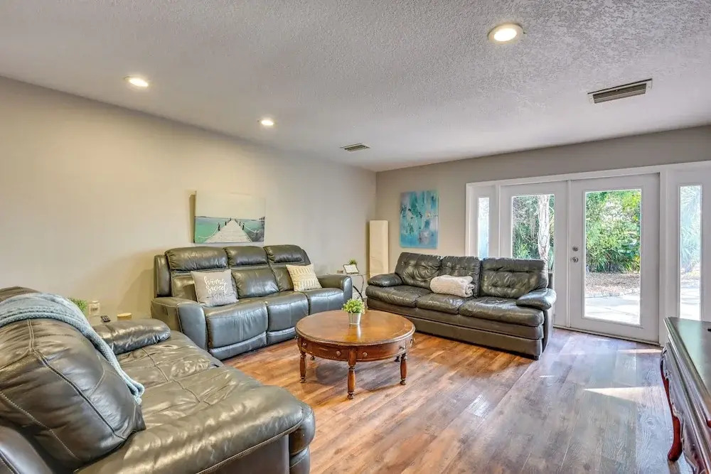 Dock & Beautiful Views! Spacious Bellows Lake Gem