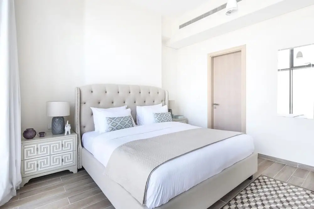 Superior + Luxurious 2BR - Sleeping 7!